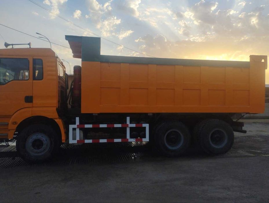 Автомобиль SHACMAN