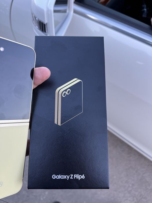 Galaxy Zflip6 раскладушка