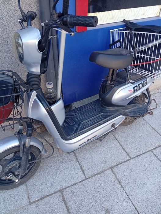 Bicicleta electrică RDB yg3