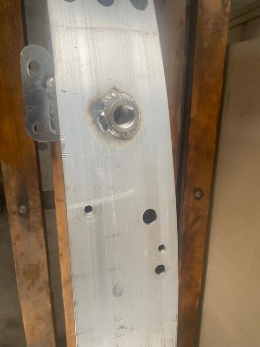 Услитель бампера byd han 2025