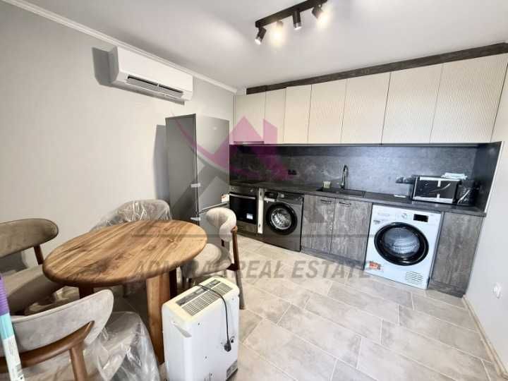 Продава се Къща в Варна, Виница - 330 кв.м за 2029 €/кв.м - Снимка #1