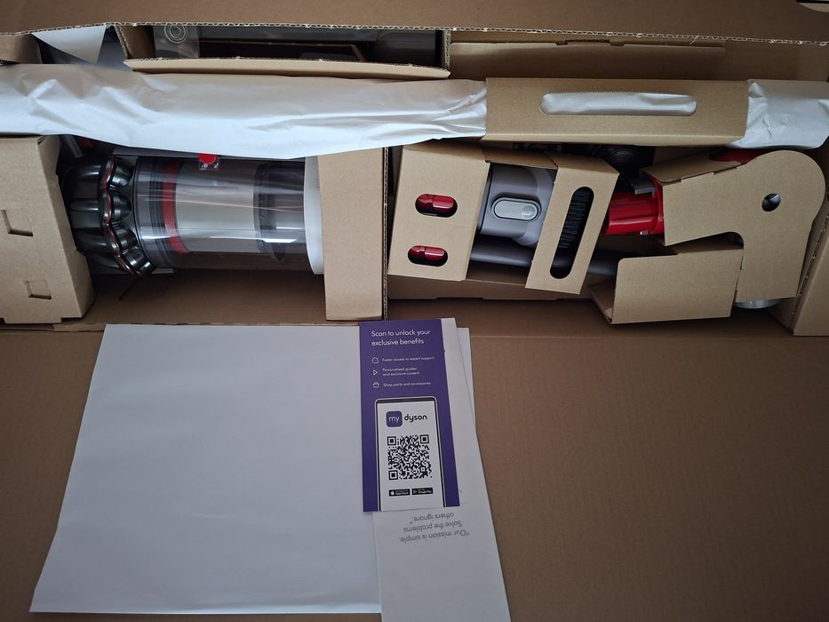 Пылесос Dyson V10 Absolute (SV27)