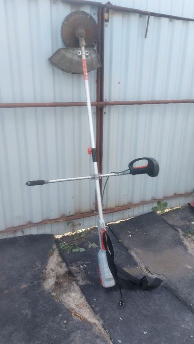 Продам триммер электрический