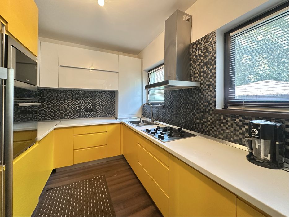 Casa  4 camere, 180 mp - mobilata  - Tunari (stadion)