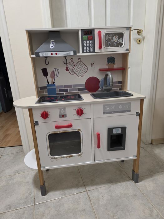 Дървена детска кухня
