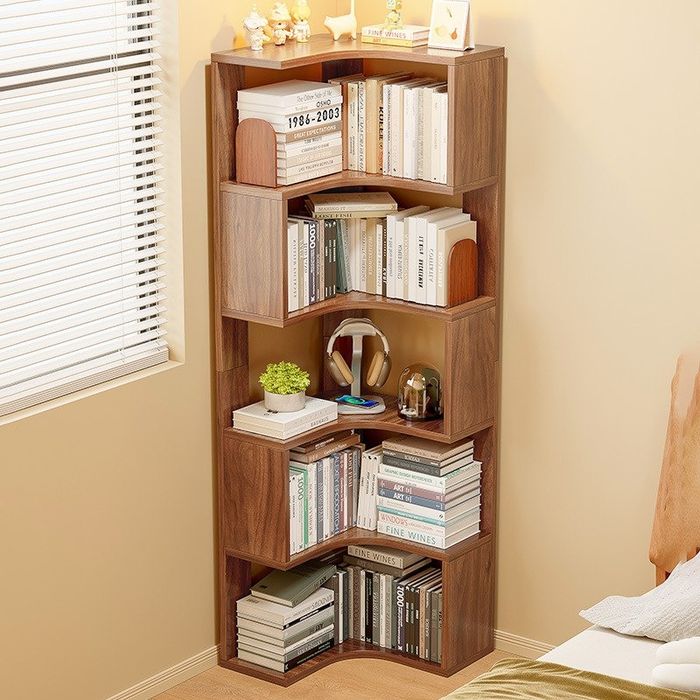 Kitob uchun ĝildirakli shkaf