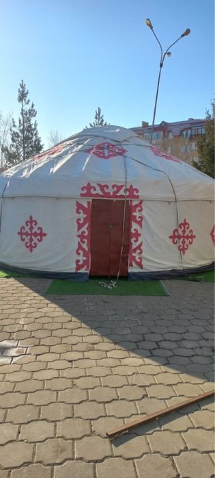 Продам юрту, столы, стулья б/у