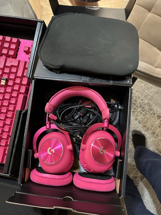 logitech наушники и клавиатура