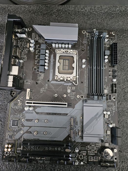 Дъно Gigabyte B660 gaming x