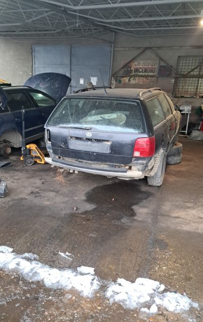 Vas lichid frana Volkswagen VW Passat B5