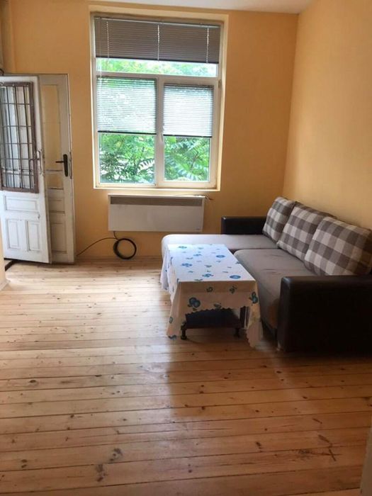 Дава се под наем Двустаен апартамент в София, Център - 60 кв.м за 448.8 € - Снимка #1