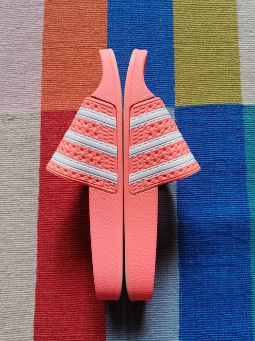 Slapi Adidas originals 37