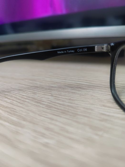 Отдам оправу для очков детскую