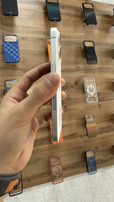 iPhone 16