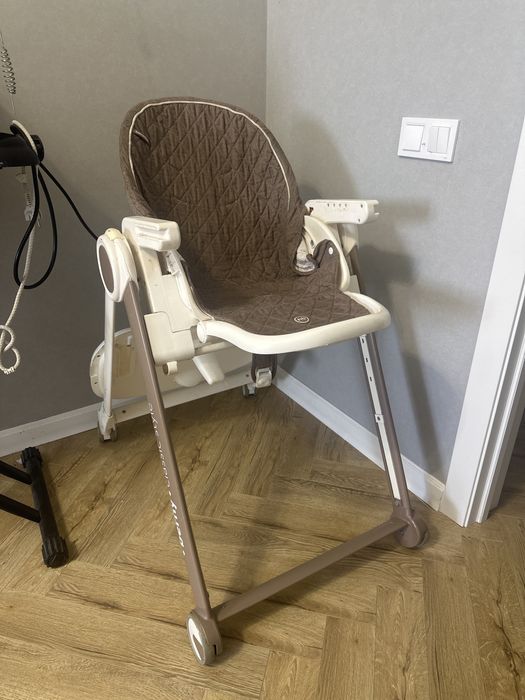 Детский стульчик для кормления