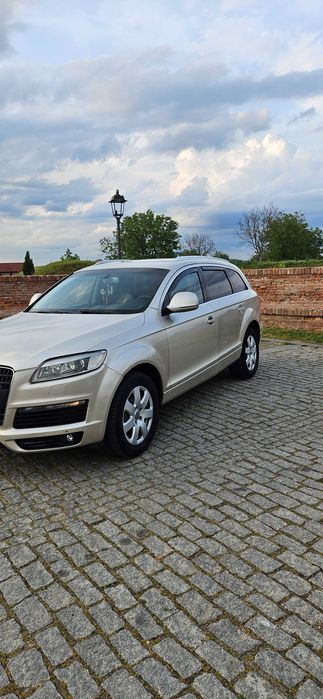 Se vinde Audi Q7
