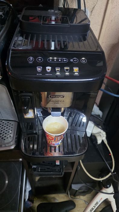 Expresor cafea automat delonghi magnifica evo