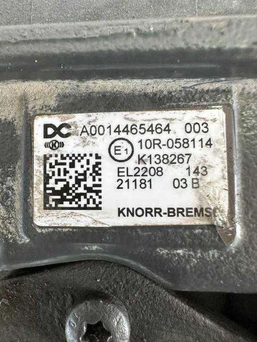Uscator aer MERCEDES BENZ ATEGO 818 cod piesa A0014 465 464