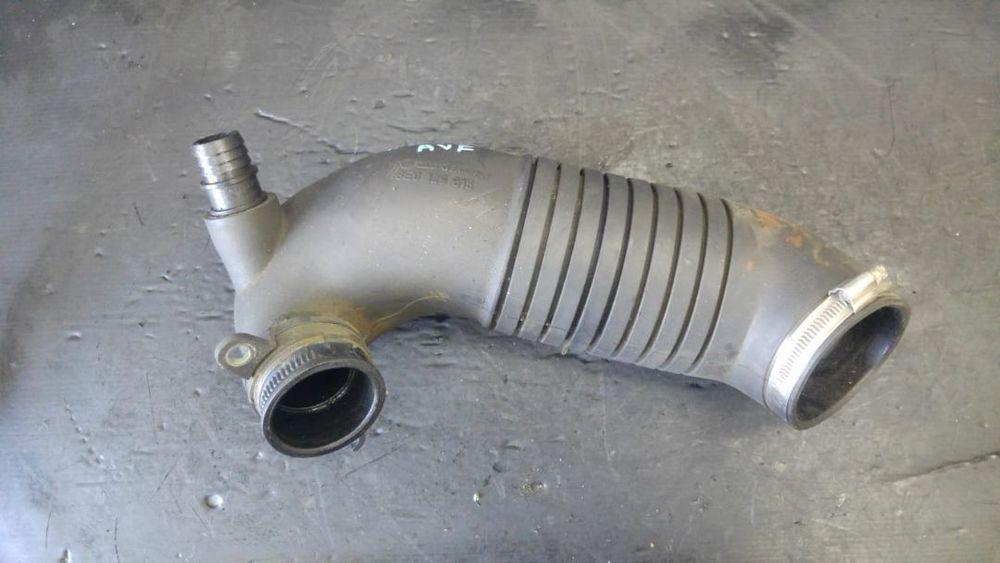 Furtun intercooler 1.9 tdi  audi a4 b6 skoda superb vw passat b3 b6  8e0129615