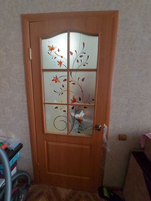 Двери б/у в хорошем состоянии.