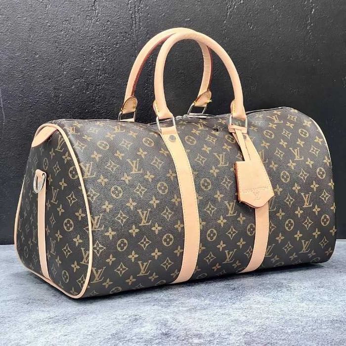 Спортни сакове Louis Vuitton, Prada нови модели