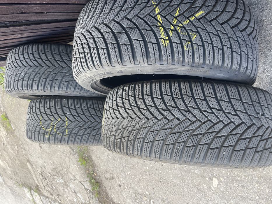 Зимни гуми - 225/45/17 , Firestone  , 8мм , Дот 2925 , на един сезон . Бартер за 205/55/17
