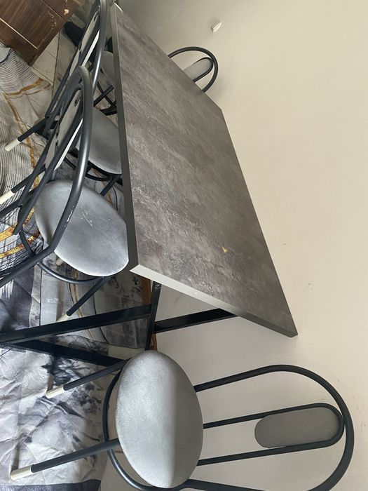 Кухонный стол стулья