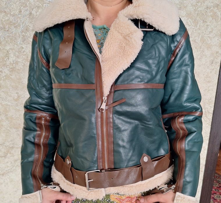 Продам куртку Новая