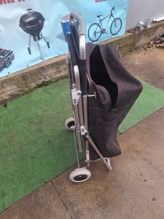 Количка за пазаруване с столче