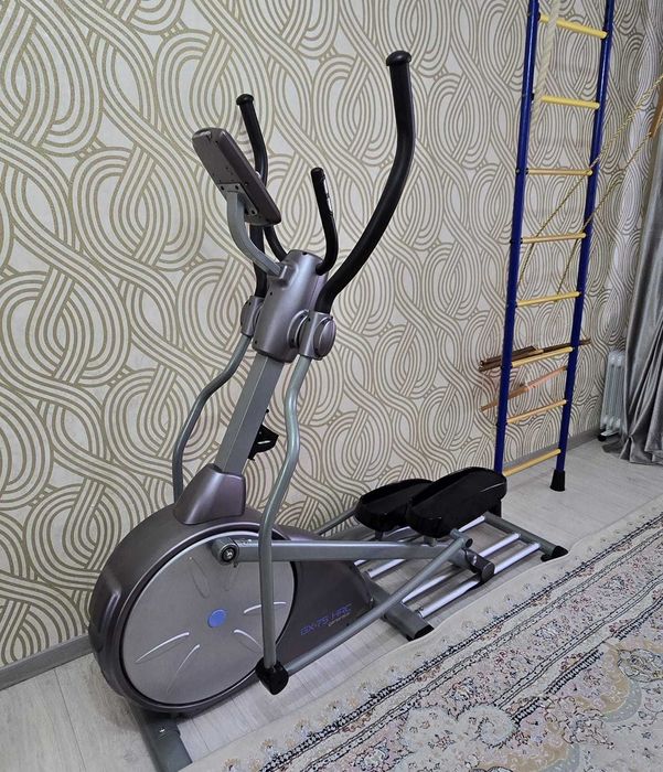 Эллиптический тренажер GX-75 HRC