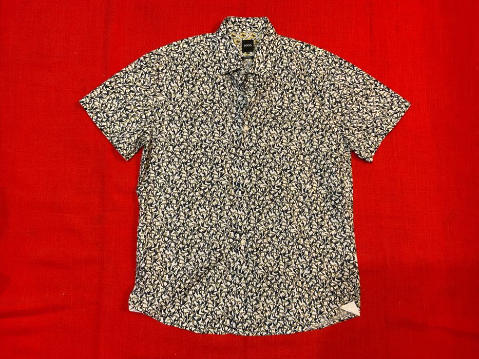 Hugo Boss-оригинална риза 48м-50л