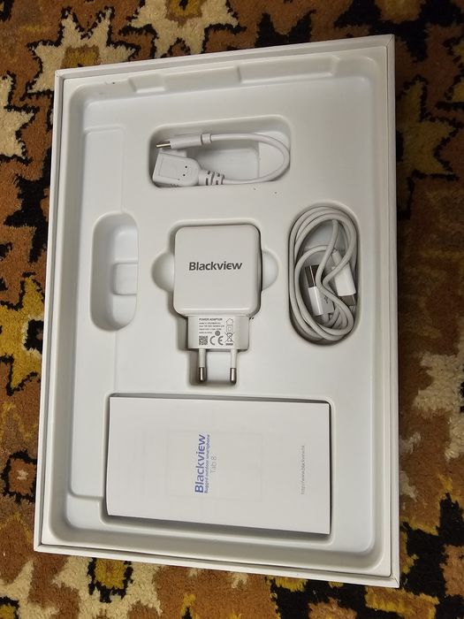 Tableta Blackview Tab 8, 64 GB, 4 GB RAM, cu SIM, 2 huse incluse