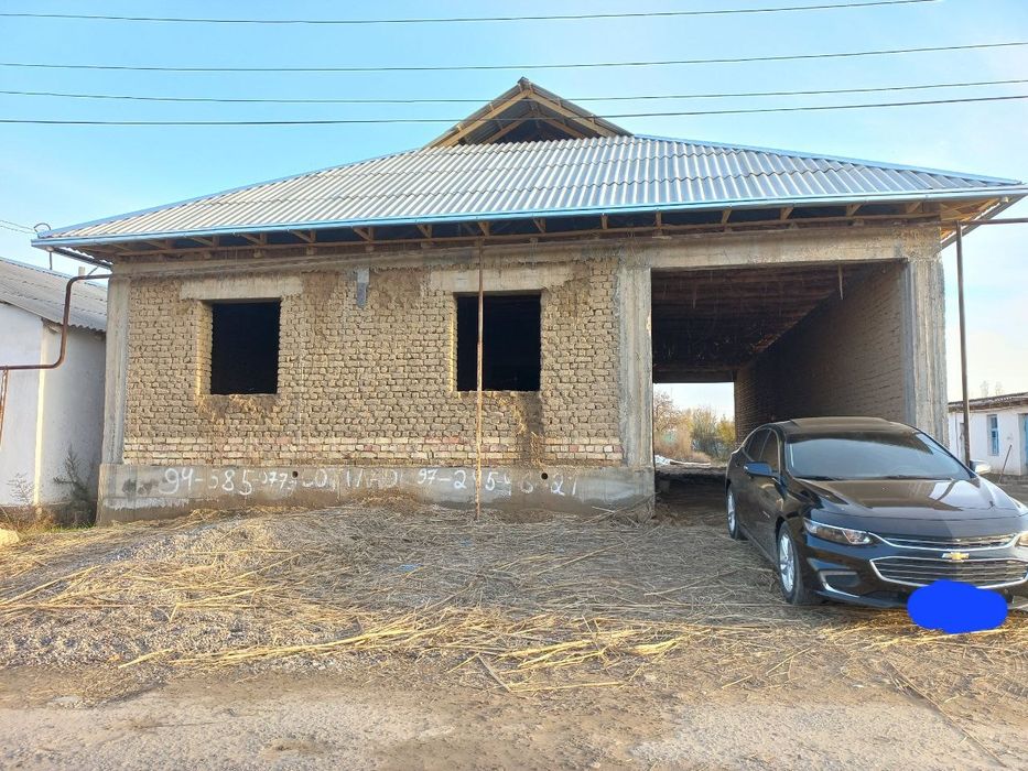 Qurilishi tugallanmagan uy sotiladi