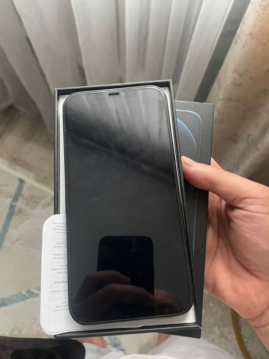 Продам айфон 12 про макс