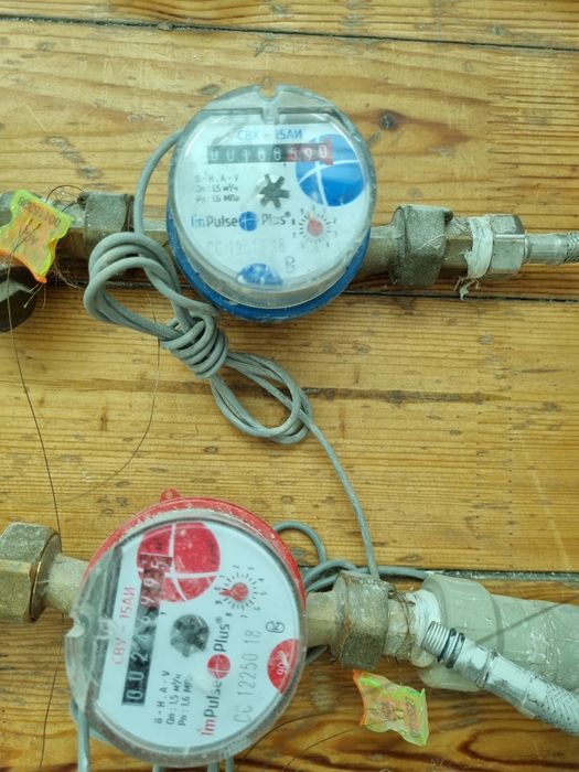 Счётчики холодной и горячей воды