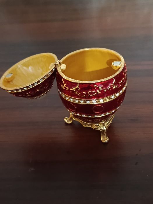 Декоративная шкатулка яйцо Фаберже