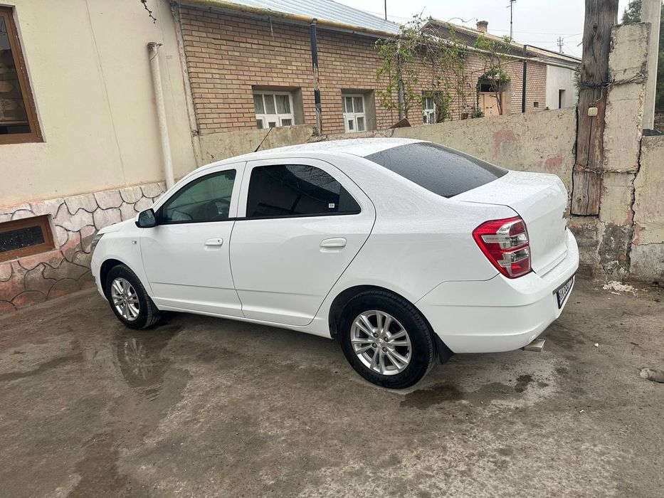 Кобальт машинаси  срочна сотилади