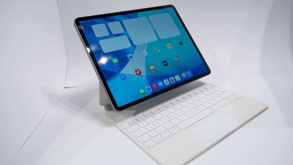 Magic Keyboard за iPad Pro 12.9 – тракпад + подсветка