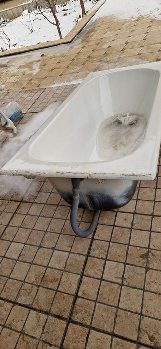 Янги чугунная ванна сотилади