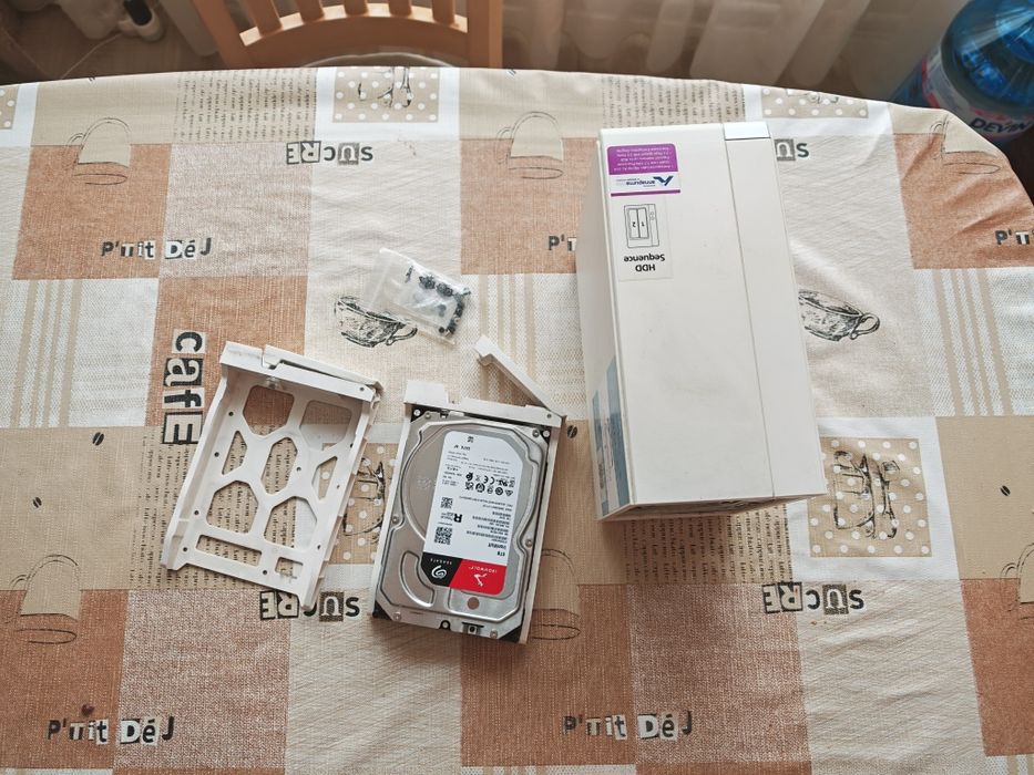 Qnap TS231P2 NAS, 8 GB RAM , 6TB  диск