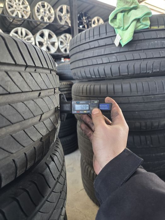 2 Броя 205/55/17 Michelin 5mm 24dot
