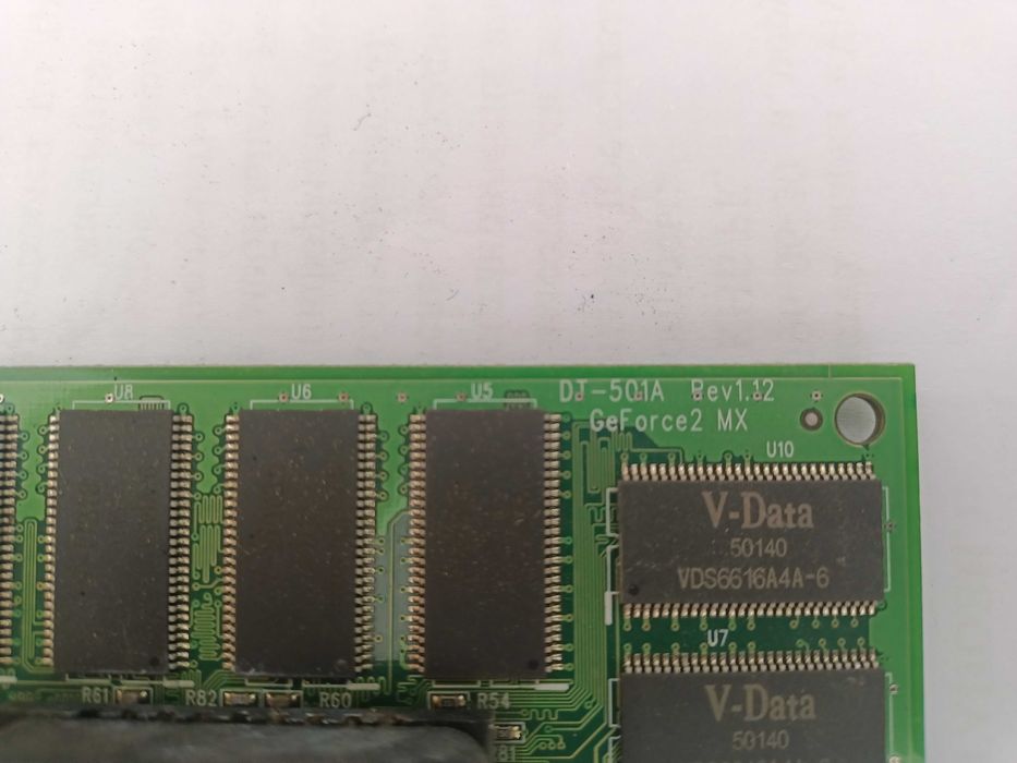 Продам ретро видеокарту AGP "NVIDIA GeForce2" (64Мb).