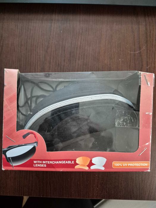 Ochelari sport cu 4 seturi de lentile interschimbabile-5 lei transp