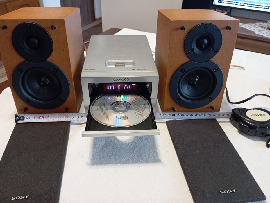 Mini hifi kenwood  cu BT