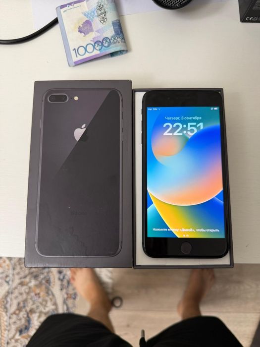 срочно продаю Айфон 8+ 128gb 76%!black