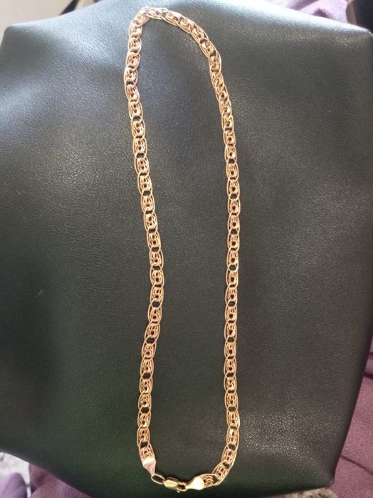 Алтын сырға және цепь