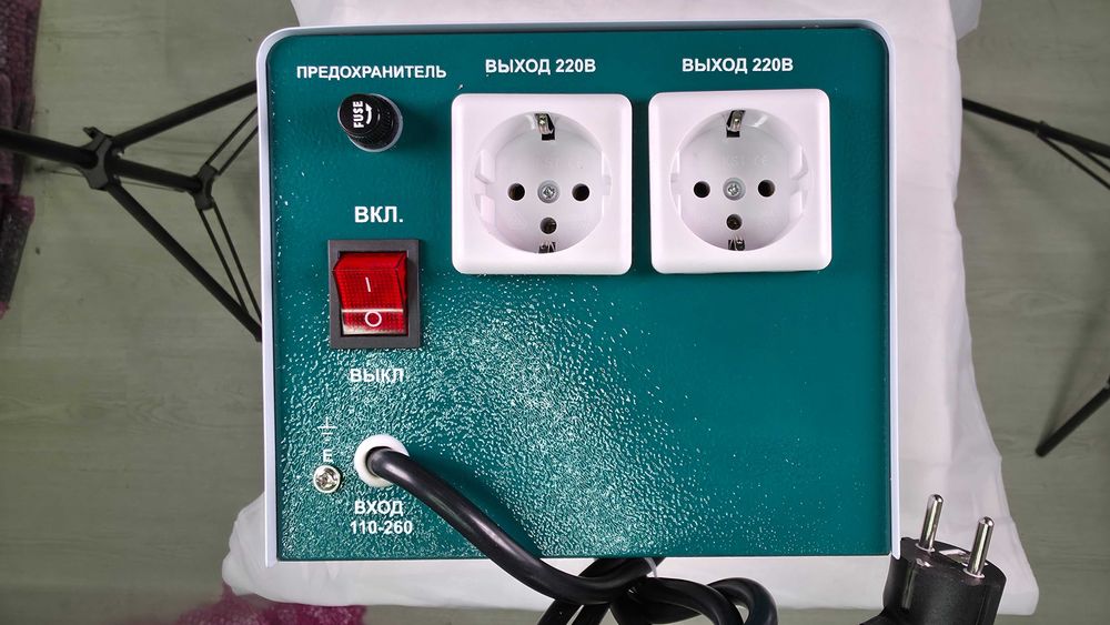 Кучланиш стабилизатори Stabik UKV-2000VA ЛАТРли