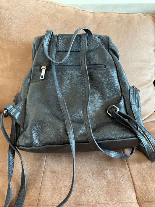 Дамска раница естествена кожа