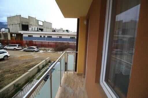 Двустаен имот в кв.Овча купел