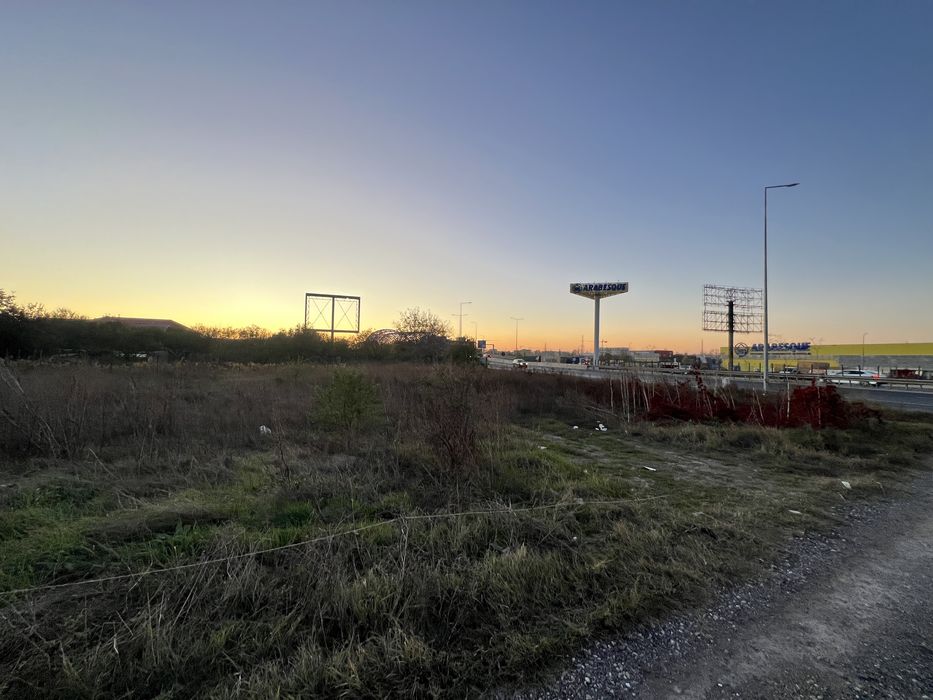 Inchiriez teren in Catelu 2.000 metri